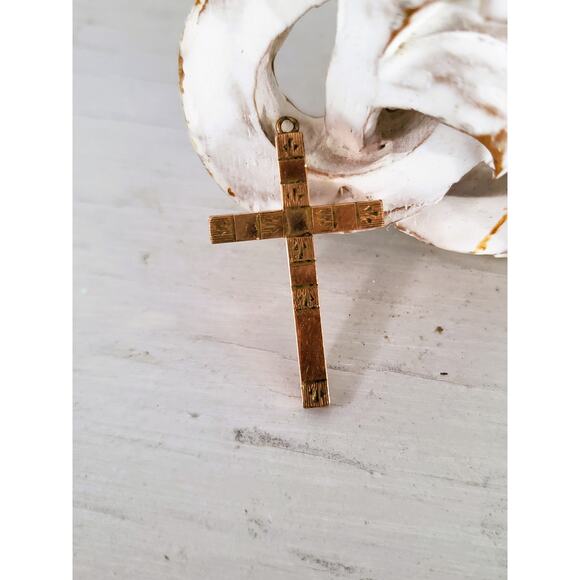 Vintage Etched 1/20 12K Gold-fill Cross Pendant - Picture 1 of 8